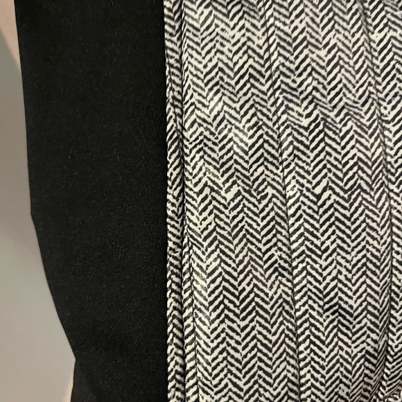 Vest - Picture 3 of 4